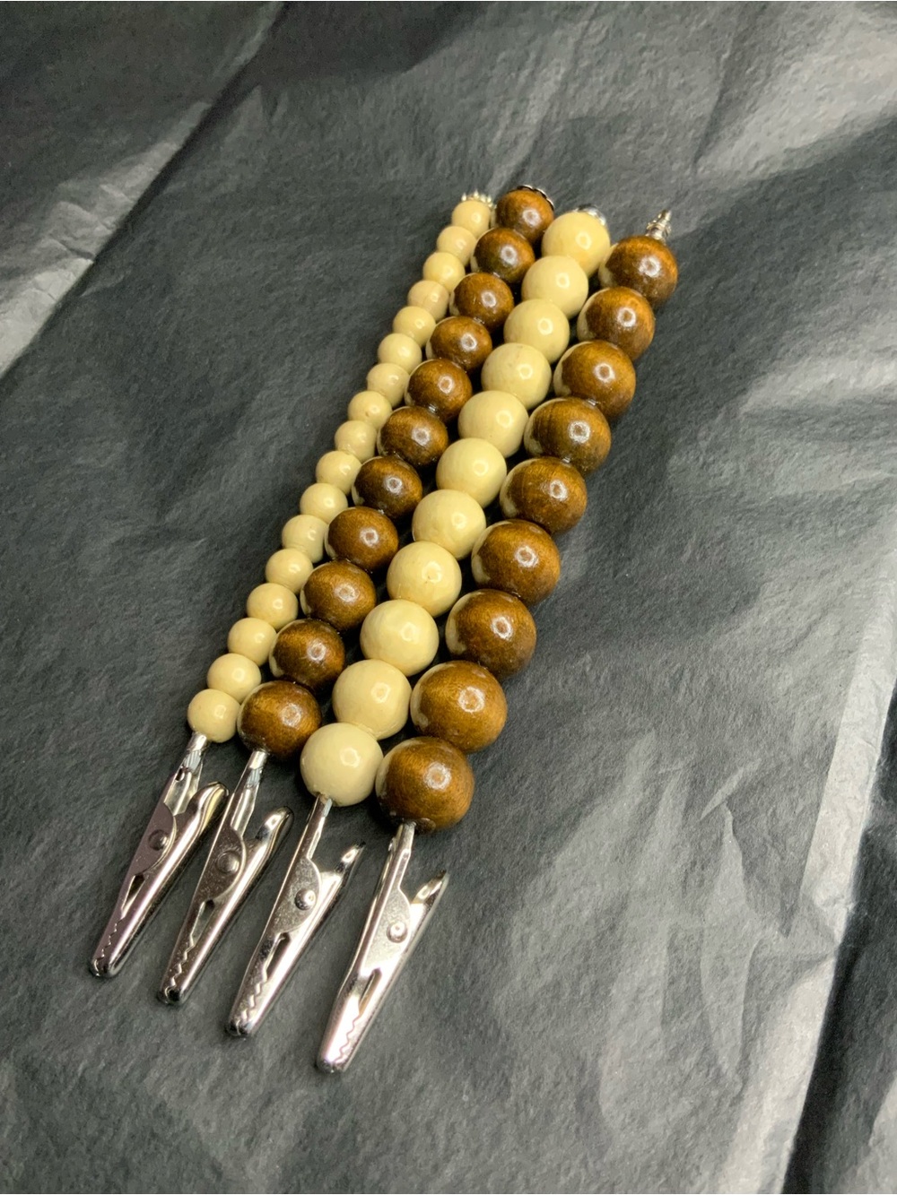 4x Wood Beaded Key & Card Holder Clips in Brown and Cream